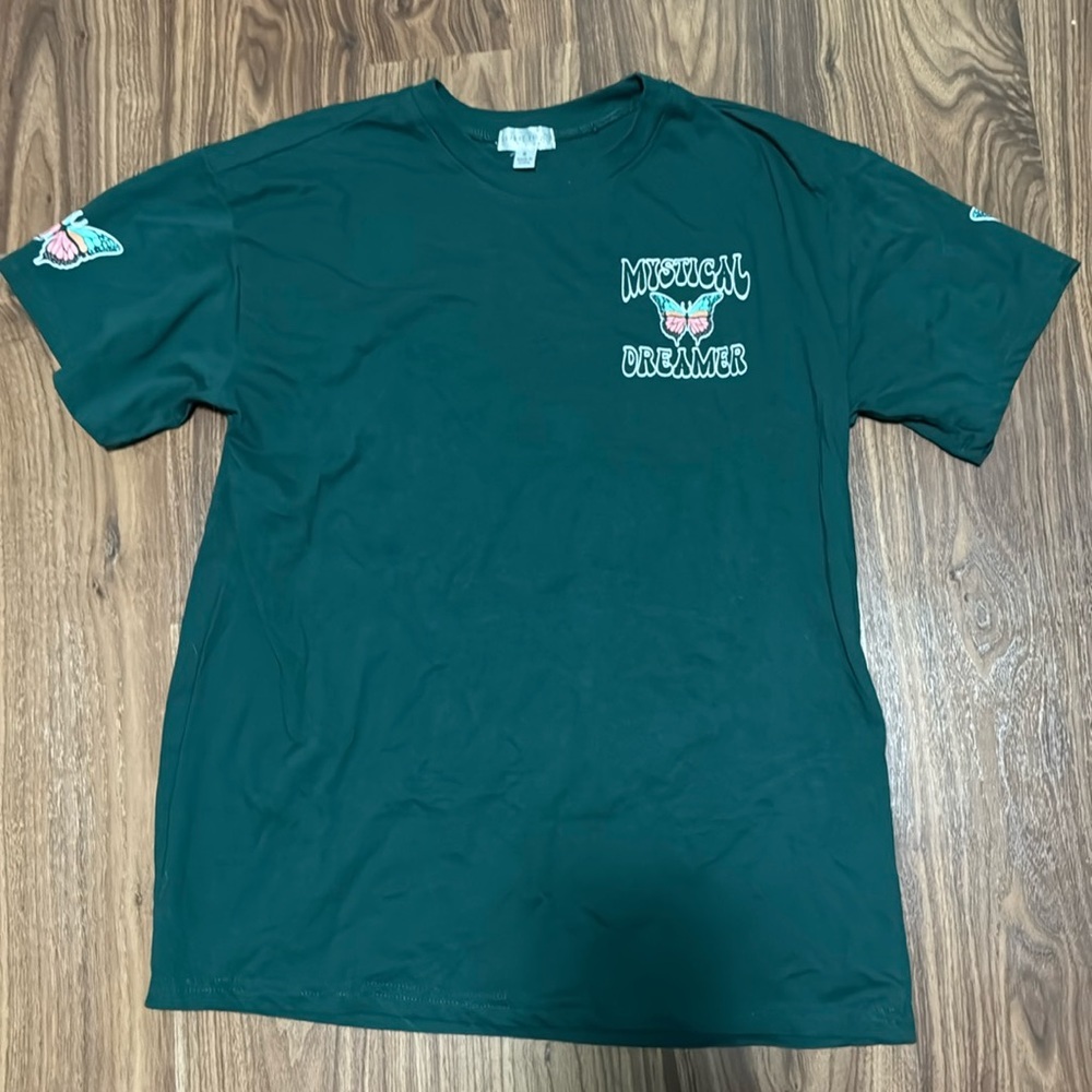 Ladies small Mystical Dreamer green t-shirt